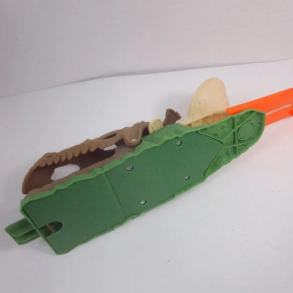 Hot Wheels Dino trick track dinosaur skull track part skeleton bones head N4723